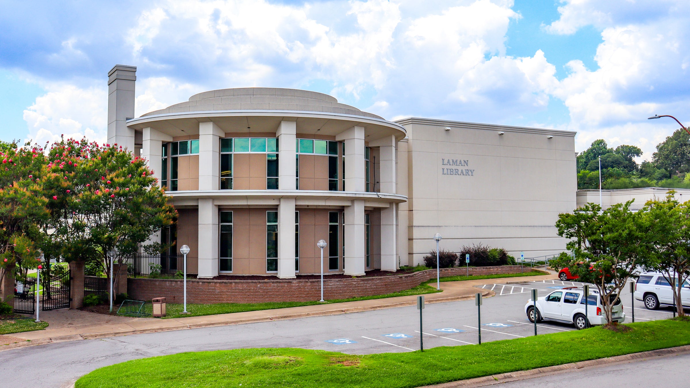 Exterior photo of the William F. Laman Library in North Little Rock.